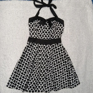 Modcloth Ixia Black/White Polka Dot Heart Rockabilly Fit & Flare Halter …